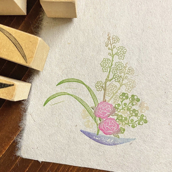 Flower vase, round dish type