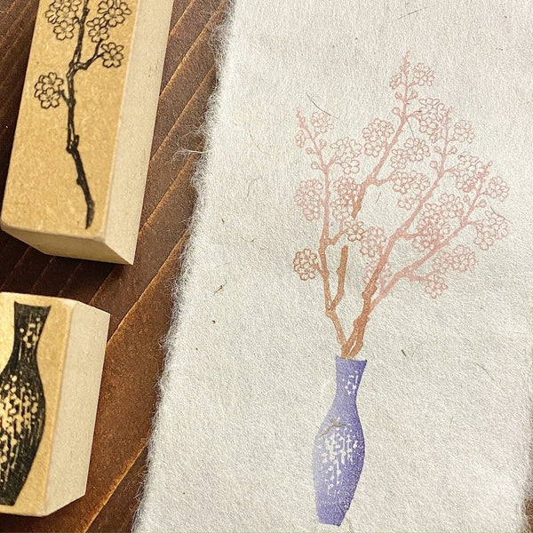 Vase, bottle type