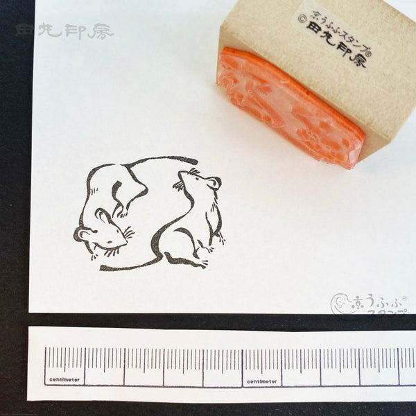 Brush mouse
