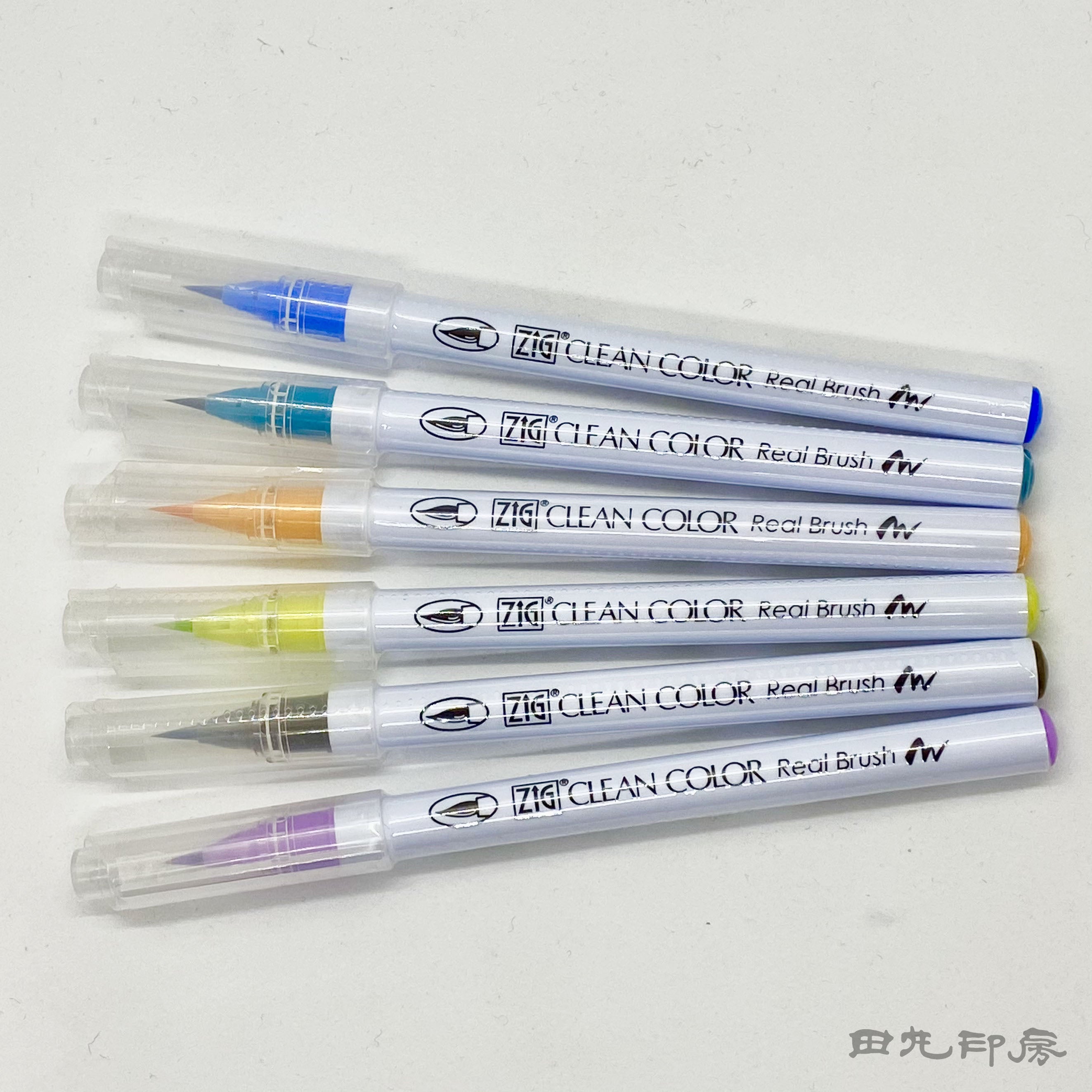 Colored brush pen