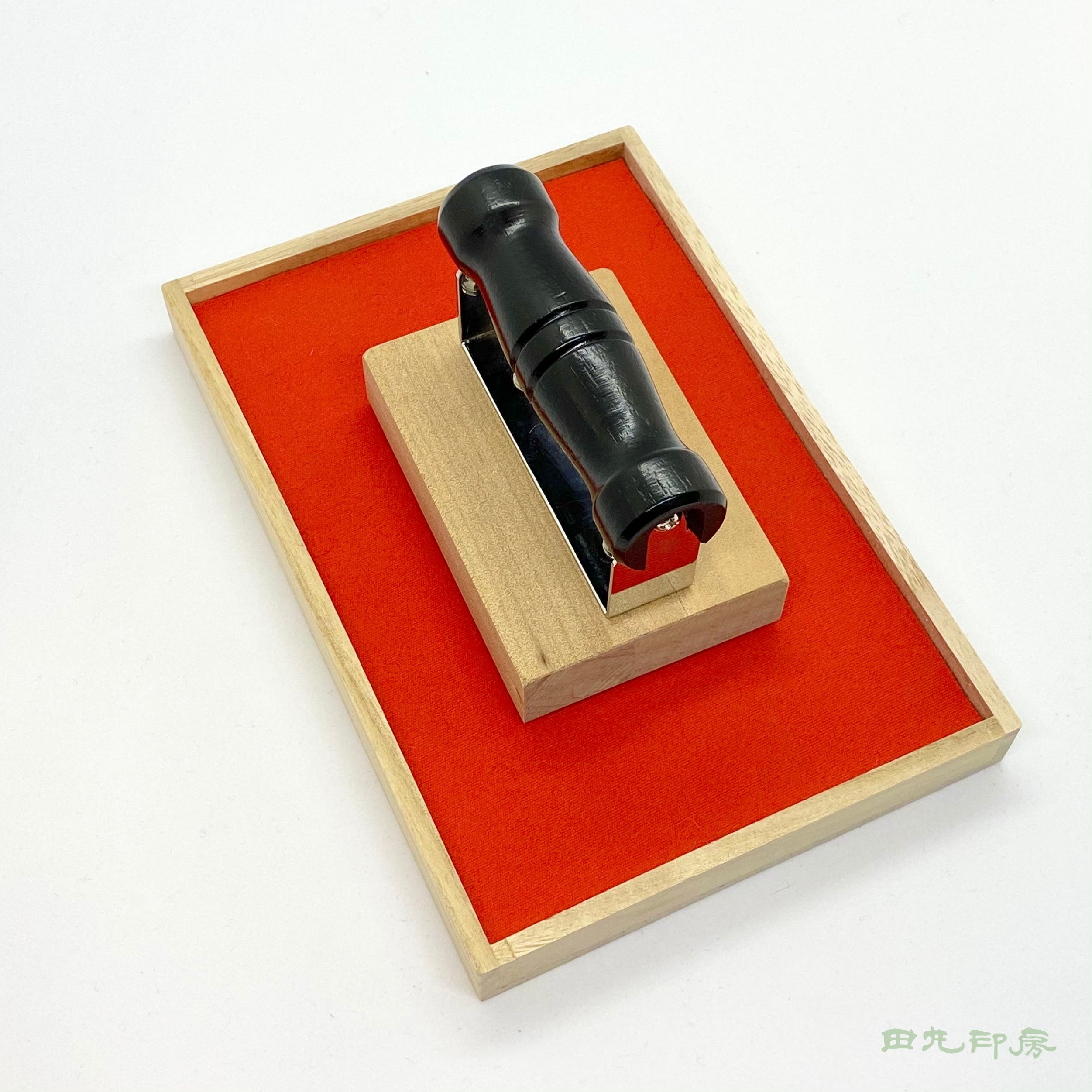 Goshuin的大紅色墨水(在Paulownia Box中)